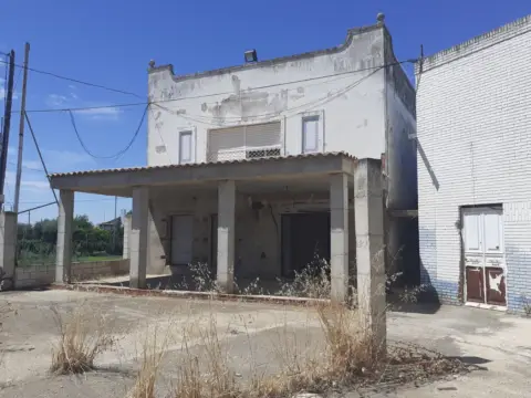 Chalet en calle C- Arenas