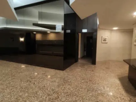 Local comercial en calle C- Julián Arteaga