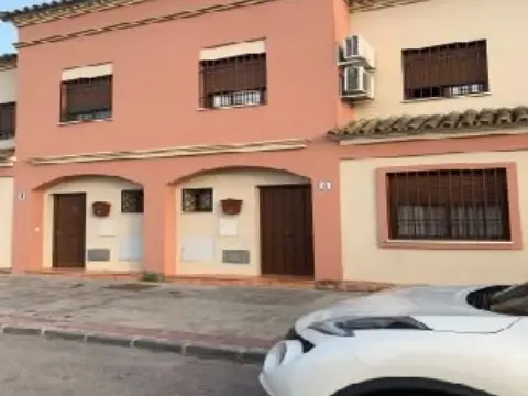 Chalet adosado en Avenida del Pastor Camilo Calamita