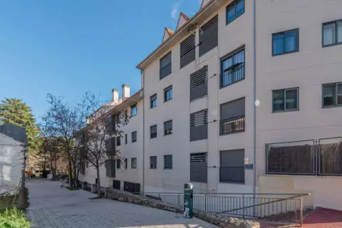 Piso en calle C- Plaza de La Estación                    -  Res