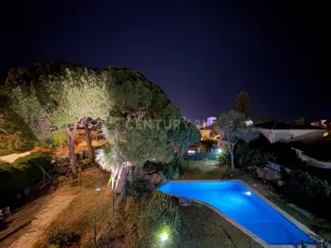 Chalet en Avenida de Imperio Argentina