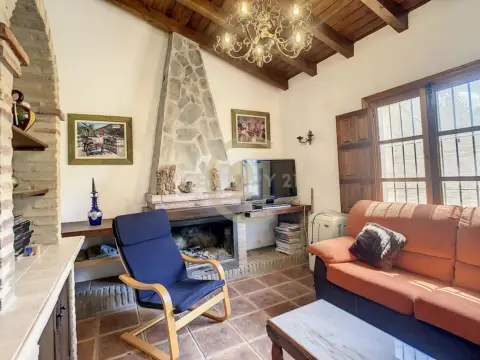 Chalet en calle Álora