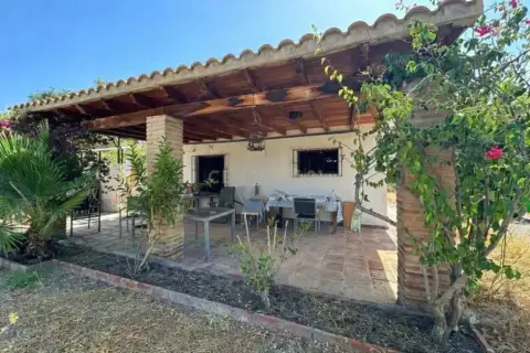 Chalet en calle Álora