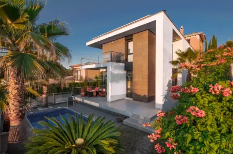 Chalet en calle Sierra Nevada