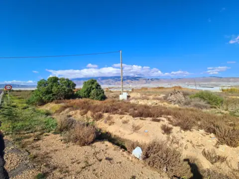 Terreno en calle Paraje La Molina