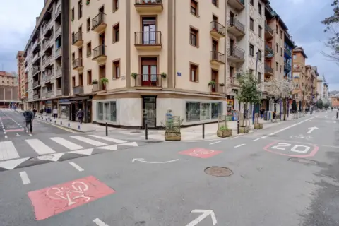 Local comercial en calle de Biteri