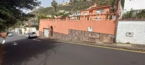 Chalet en calle Urbanizacion La Baranda