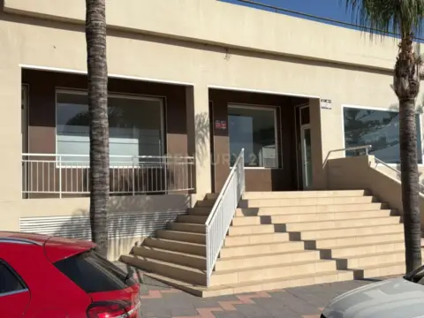 Local comercial en calle de la Margarita