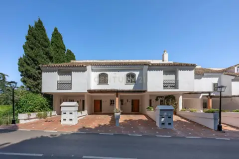 Chalet en calle del Jazmín