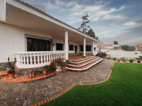 Chalet en calle de Algeciras