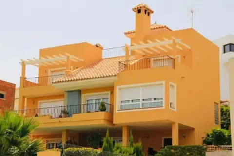 Chalet en calle de los Naranjos