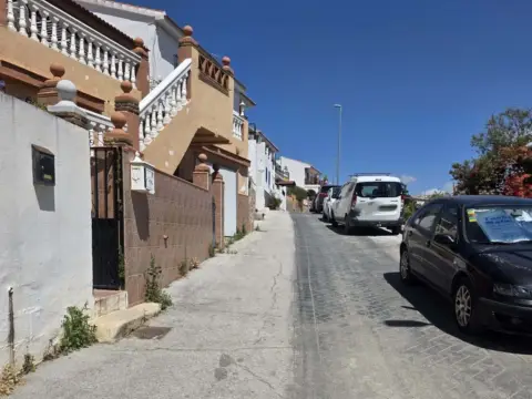 Chalet en calle Granate