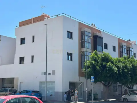 Piso en calle Galindez de Carvajal