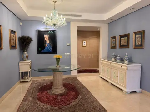 Piso en calle Ur Herrojo El Benahavis