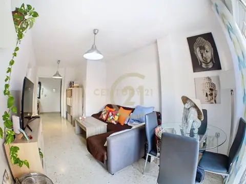 Piso en calle Cam. Suárez
