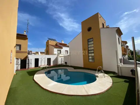 Chalet en calle de Alfonso de la Torre Marín
