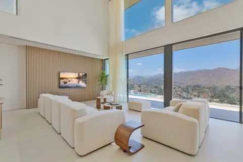 Chalet en calle Cerro Majada de Cala Golf
