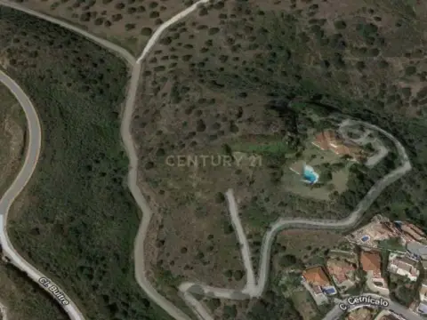 Terreno en calle Villaluega