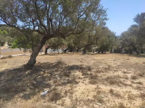 Terreno en calle Océano