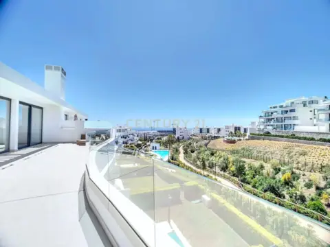 Piso en calle Avenida 8 de Marzo