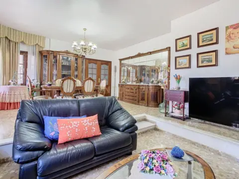 Chalet en calle de Algeciras