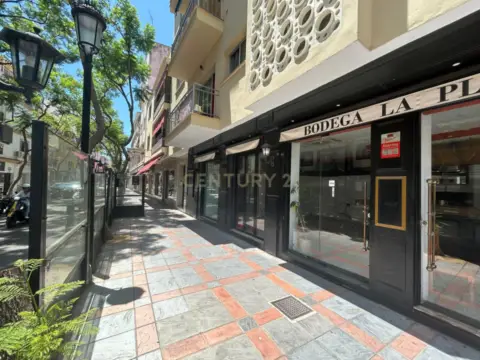 Local comercial en Avenida de los Boliches