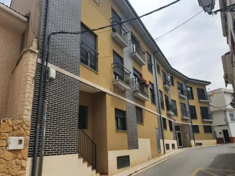 Duplex in calle
