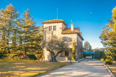 Chalet en calle Avda de Torreolodones