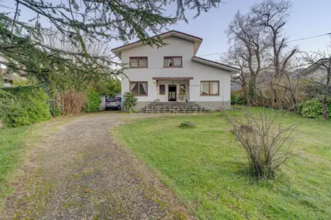 Chalet en calle de Eladio Bustamante