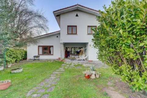 Chalet en calle de Eladio Bustamante