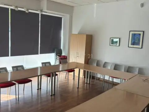 Local comercial en Avenida Andalucía