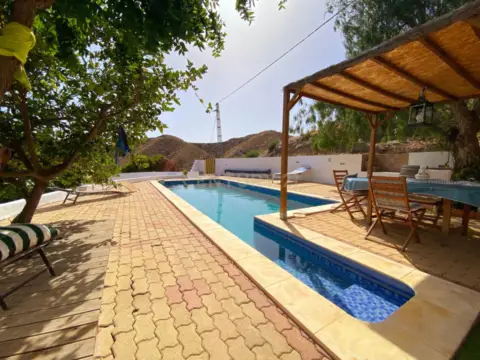 Chalet en calle Barrio La Ventilla