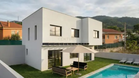 Chalet en calle Cl Pais Valencia 25Abrera