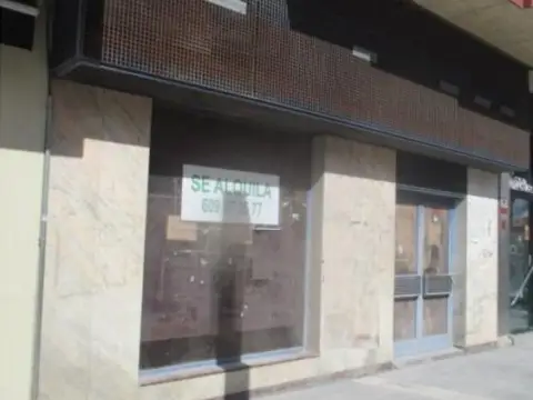Local comercial en calle Jardines de D.Diego