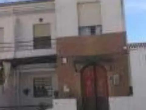 Casa adossada a calle de Villalba