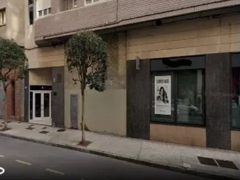 Local comercial en calle Cldecano Prendes Pando