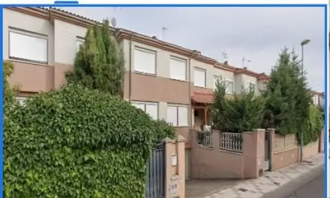 Casa adosada en calle Camino Viejo Valladolid