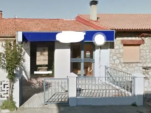 Local comercial en calle Avda.Constitucion