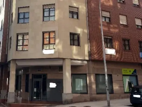 Local comercial en calle Clrafael Gallego Sainz