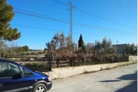 Terreno en calle Venta del Peral calle Tamayas Sn