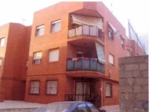 Piso en calle Clcortes Las