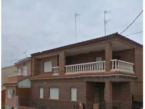 Casa en calle Clarroyo