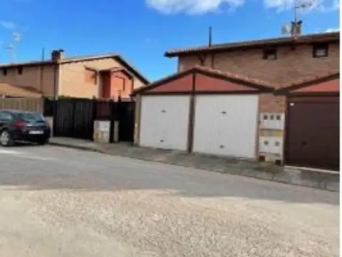 Casa en calle Clel Alamo