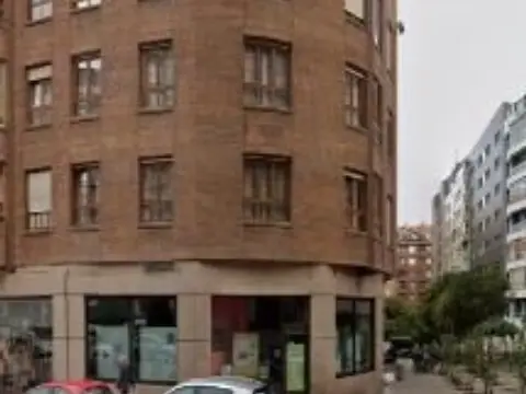 Local comercial en calle de Fernando Morán