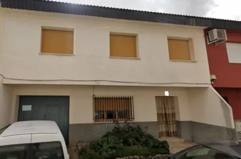 Casa en calle Cllaurel