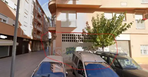 Local comercial en calle Clcura Hurtado Lorente          Esquina Actor