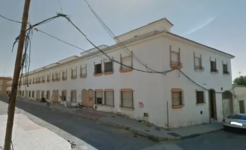 Casa adosada en calle Bollullos-P.Rico