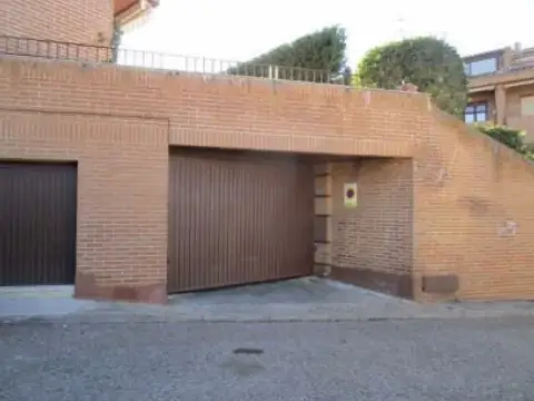 Garatge a calle Urla Olivilla