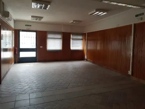 Local comercial en calle de Calzada