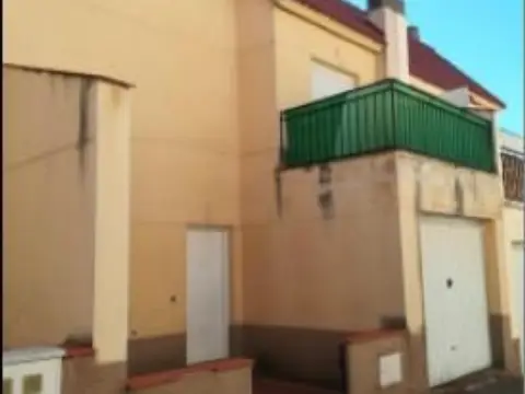 Casa adosada en calle San Roque
